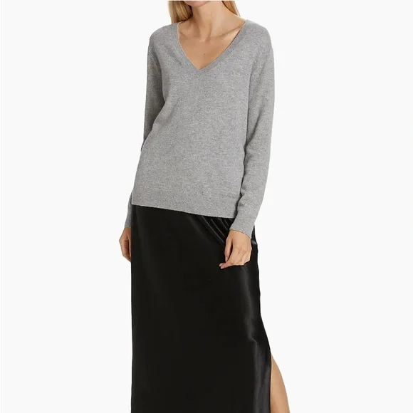 Vince Weekend V-Neck Cashmere Sweater
